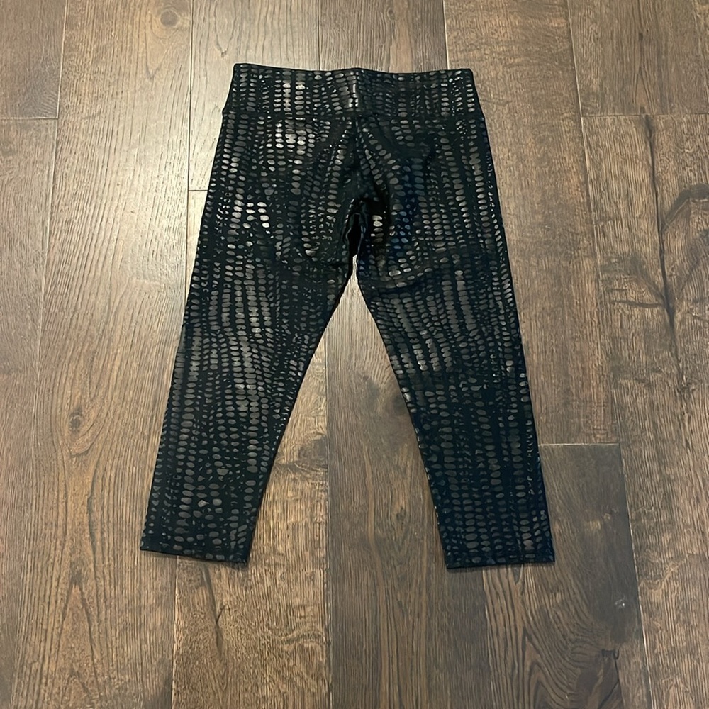 Fabletics Black Leopard Print Leggings. Size M - image 2